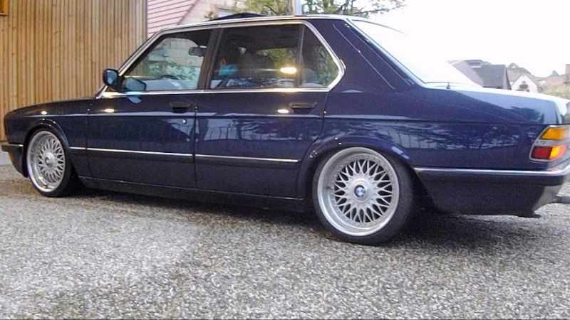 Blue E28